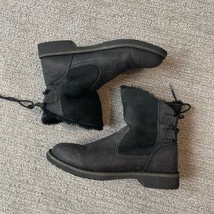 UGG Women’s Boot / Size 6